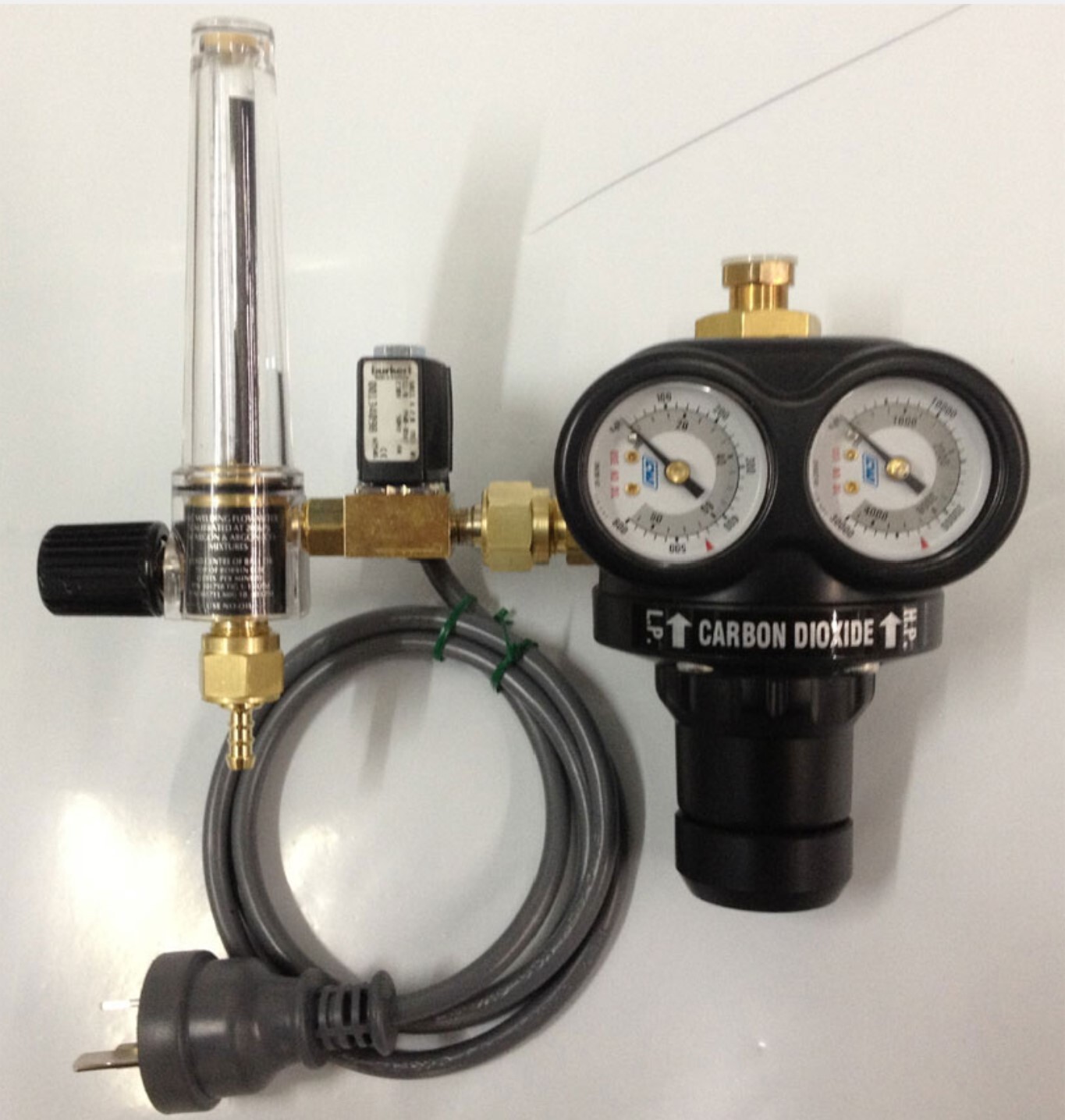 CO2 Gas regulator flow meter and solenoid kit