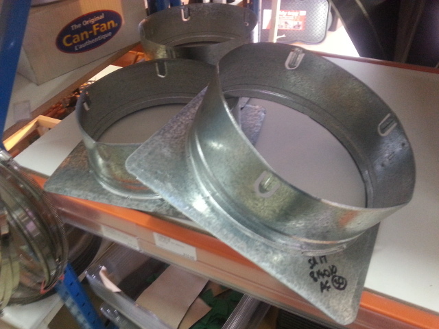 wall joiner for 250mm ducting - metal starting collar on square flange