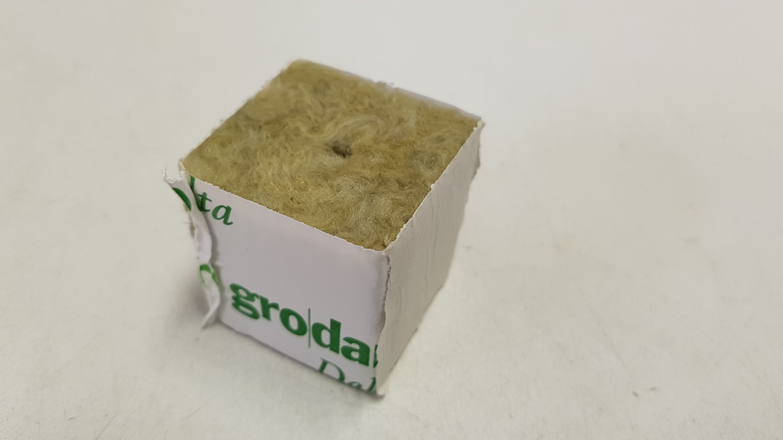 Carton 40mm wrapped cubes - 2250 per carton - Grodan MM PM 40/40
