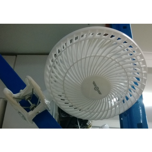 Clip on Fan 150mm for circulation in Grow tents  - does not turn/oscillate 